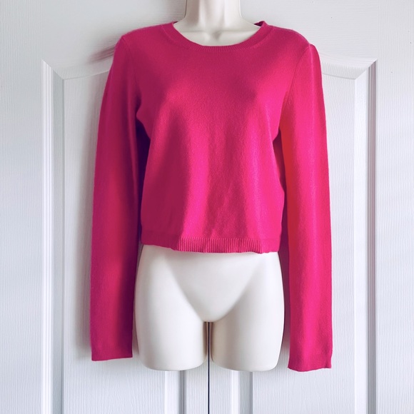 Alice + Olivia Ciara Long-Sleeve Cropped Sweater - Picture 2 of 8